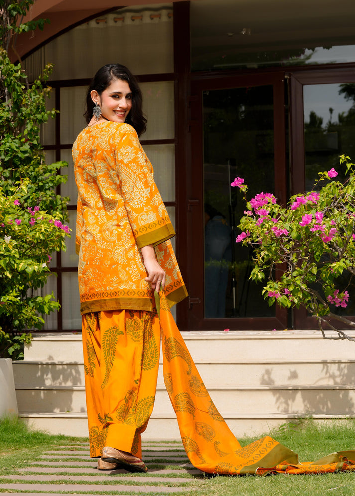 Gold Anarkali Farshi Salwar suit set